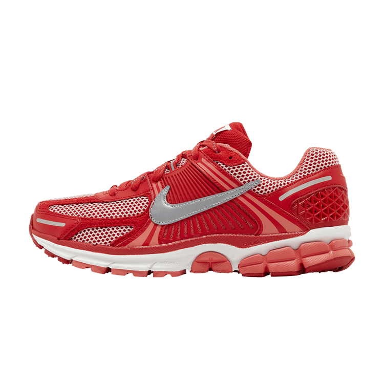 Overkicks - Nike Zoom Vomero 5 SP University Red (FN6833-657) - vista lateral
