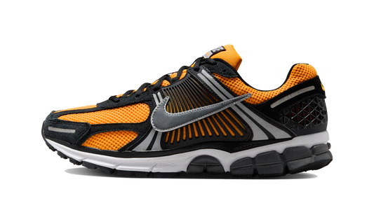 Overkicks - Nike Zoom Vomero 5 Sundial (IF6211-700) - vista lateral