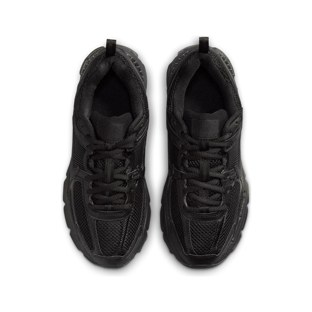 Overkicks - Nike Zoom Vomero 5 Triple Black (GS) (HF6998-001) - imagen 3