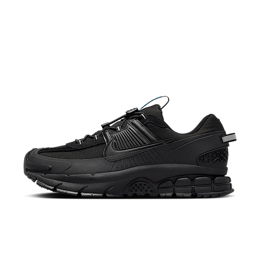 Overkicks - Nike Zoom Vomero Roam Triple Black (FV2295-002) - vista lateral