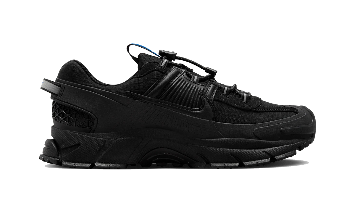 Overkicks - Nike Zoom Vomero Roam Triple Black (Womens) (HQ2181-004) - detalle suela