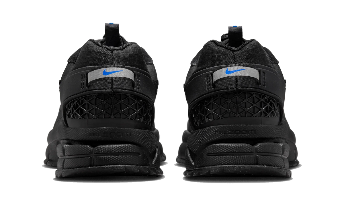 Overkicks - Nike Zoom Vomero Roam Triple Black (Womens) (HQ2181-004) - detalle talon