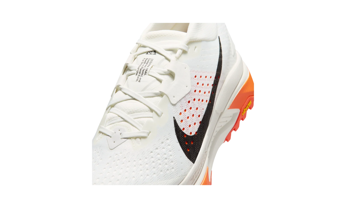 Overkicks - Nike ZoomX ACG Zegama Summit White Safety Orange Black (HV8113-103) - detalle