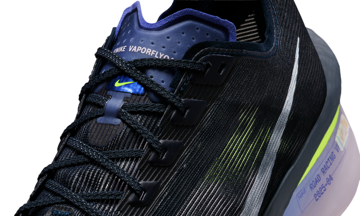 Overkicks - Nike ZoomX Vaporfly Next% 4 Obsidian Persian Violet White (HF6414-401) - detalle lateral interior