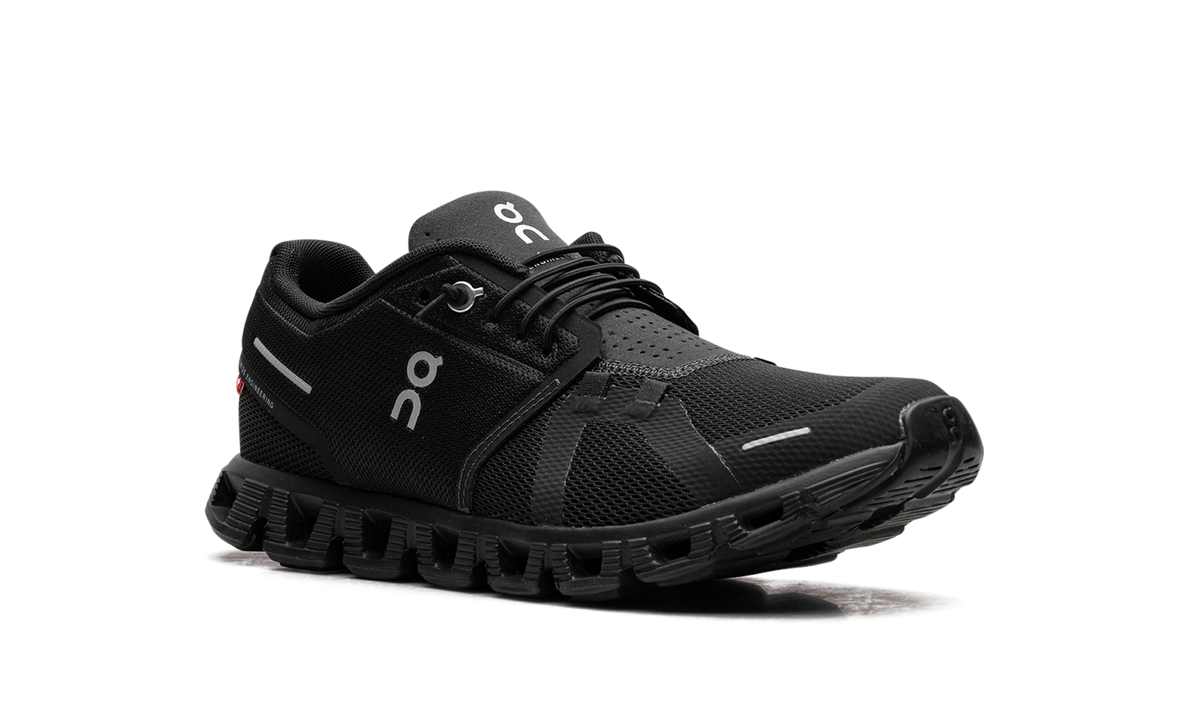 Overkicks - On Running Cloud 5 All Black (Womens) (59.98905) - detalle lateral interior