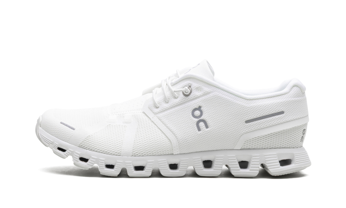 Overkicks - On Running Cloud 5 All White (59.98918) - vista lateral