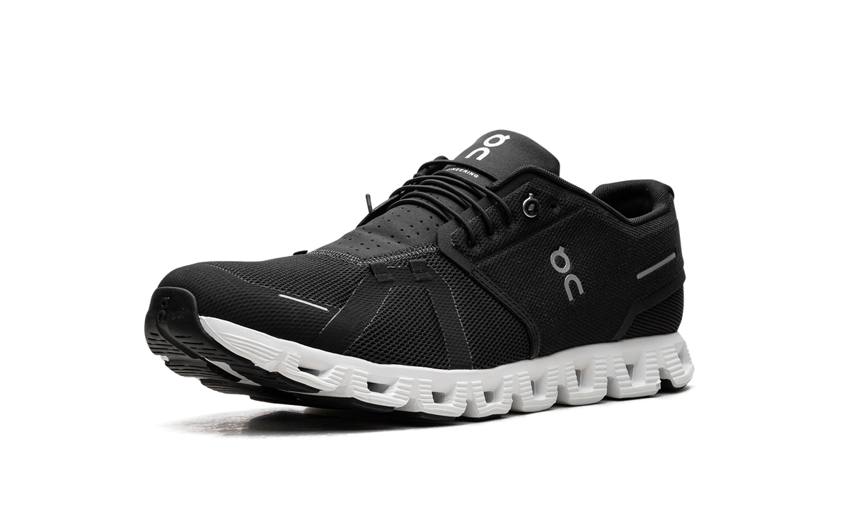 Overkicks - On Running Cloud 5 Black White (59.98919) - detalle suela