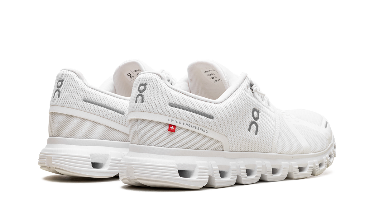Overkicks - On Running Cloud 6 All White (3MF10071200) - par completo