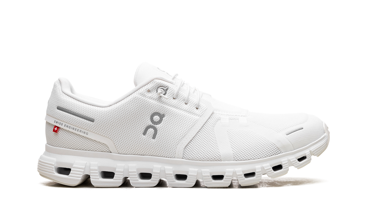 Overkicks - On Running Cloud 6 All White (3MF10071200) - detalle talon