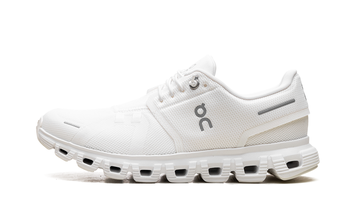 Overkicks - On Running Cloud 6 All White (Womens) (3WF10061200) - vista lateral