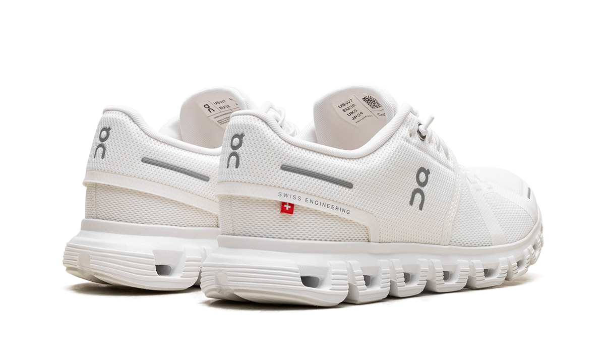 Overkicks - On Running Cloud 6 All White (Womens) (3WF10061200) - par completo