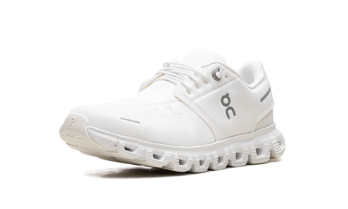 Overkicks - On Running Cloud 6 All White (Womens) (3WF10061200) - detalle suela