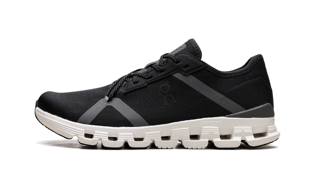 Overkicks - On Running Cloud X 4 AD Black Asphalt (Womens) (3WF10170397) - vista lateral