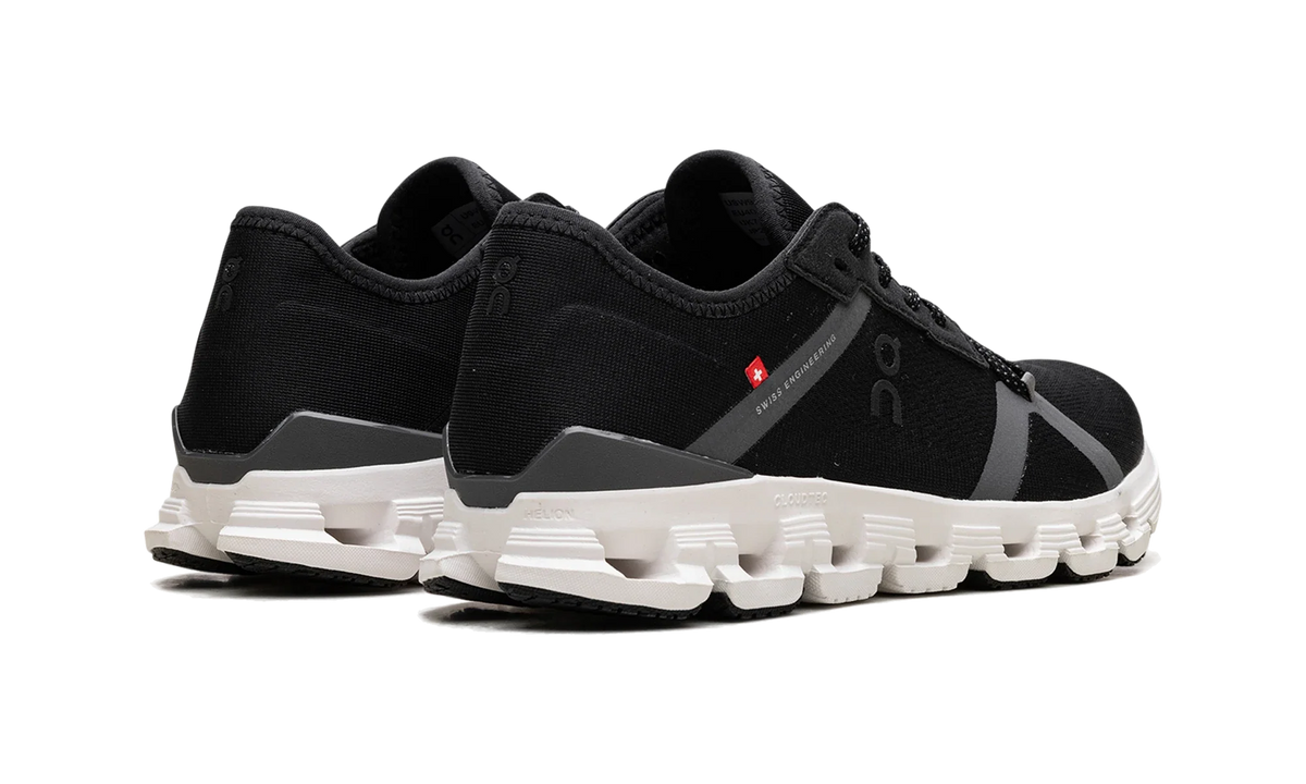 Overkicks - On Running Cloud X 4 AD Black Asphalt (Womens) (3WF10170397) - par completo