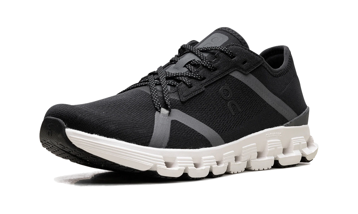 Overkicks - On Running Cloud X 4 AD Black Asphalt (Womens) (3WF10170397) - detalle suela