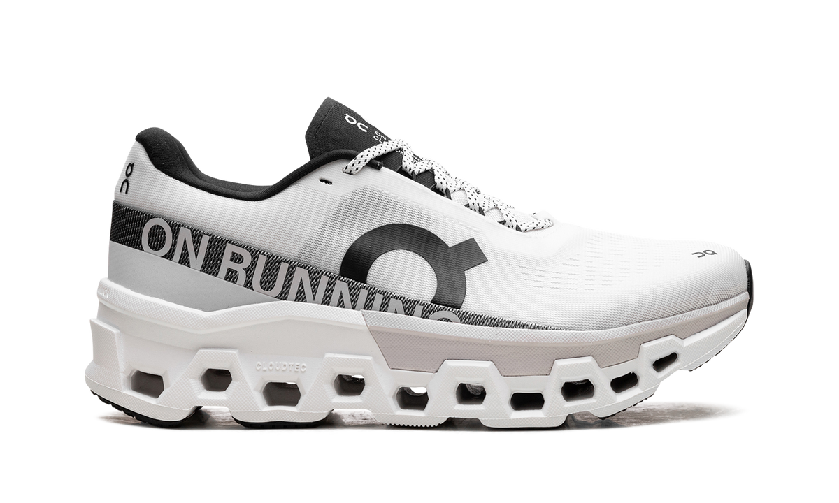 Overkicks - On Running Cloudmonster 2 White Frost (3ME10120664) - detalle talon