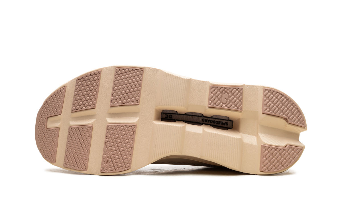 Overkicks - On Running Cloudmonster Moon Fawn (Womens) (61.97785) - vista superior