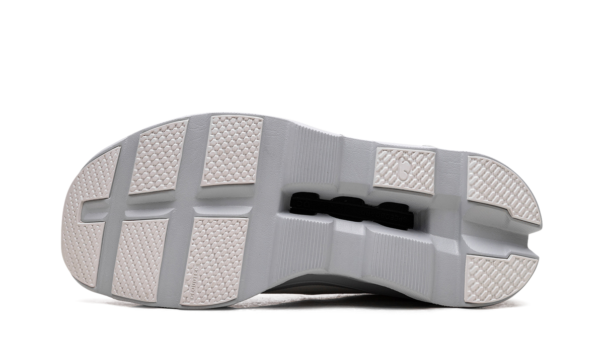 Overkicks - On Running Cloudmonster White Glacier (Womens) (61.97649) - vista superior
