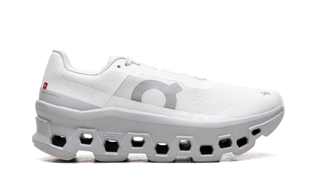 Overkicks - On Running Cloudmonster White Glacier (Womens) (61.97649) - detalle talon