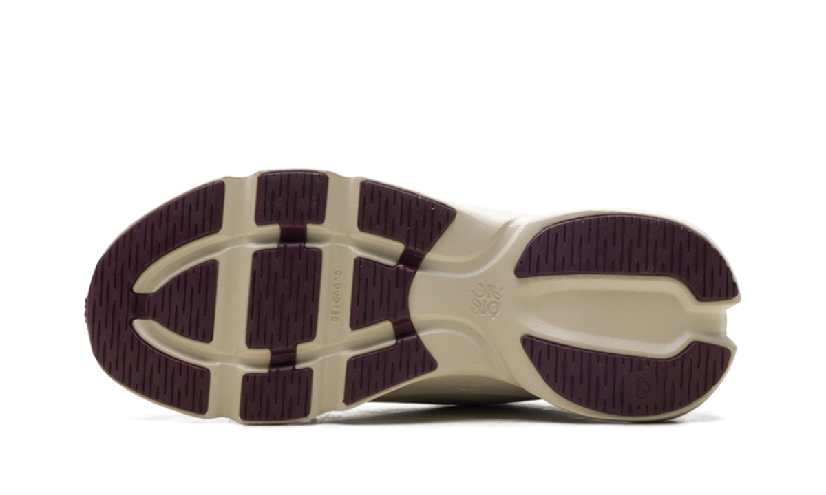 Overkicks - On Running Cloudsolo LOEWE Sand Burgundy (Womens) (3WF30605898) - vista superior