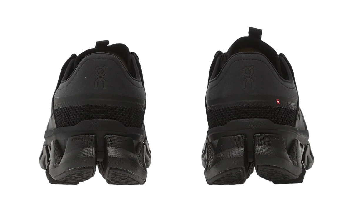 Overkicks - On Running Cloudswift Amp Black (3MG10461043) - vista superior