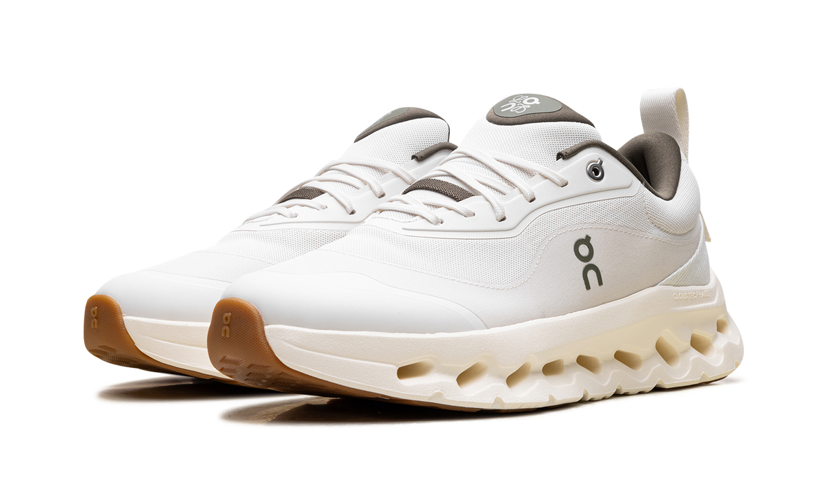 Overkicks - On Running Cloudtilt 2 LOEWE White Khaki (3ME10693507) - vista trasera