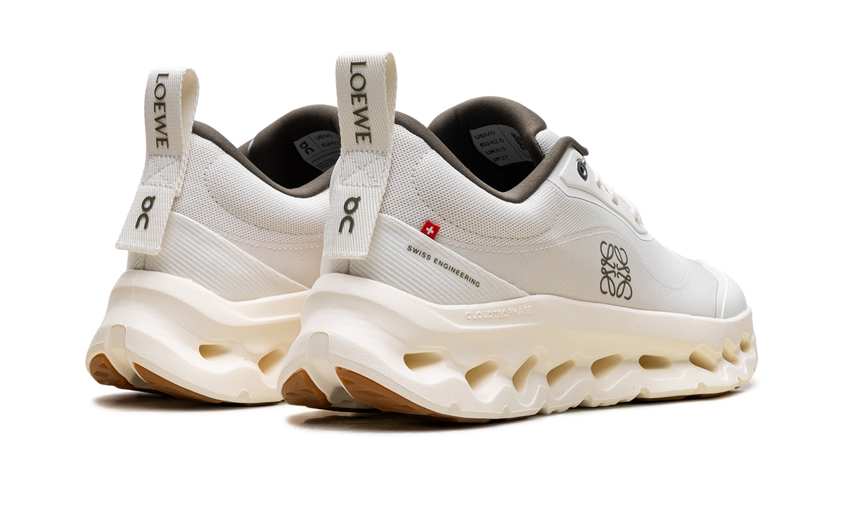 Overkicks - On Running Cloudtilt 2 LOEWE White Khaki (3ME10693507) - par completo