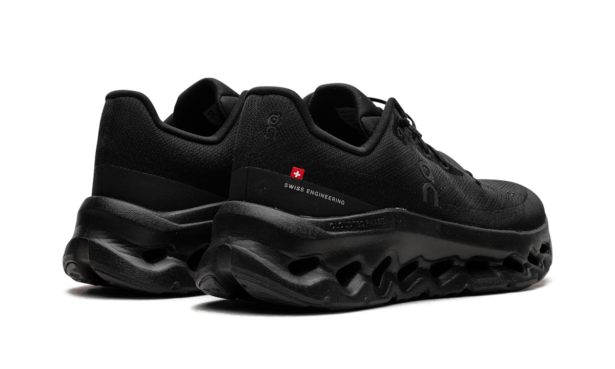 Overkicks - On Running Cloudtilt Black Eclipse (Womens) (3WE10050264) - par completo