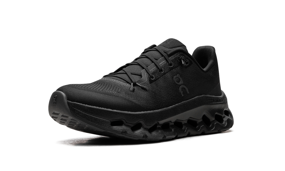 Overkicks - On Running Cloudtilt Black Eclipse (Womens) (3WE10050264) - detalle suela