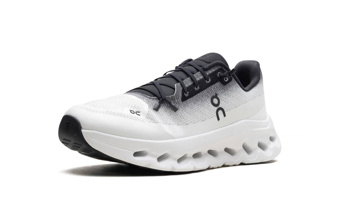 Overkicks - On Running Cloudtilt Black Ivory (3ME10101430) - detalle suela