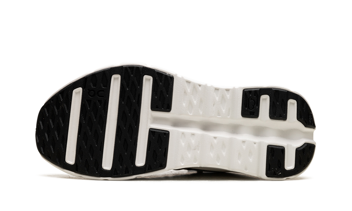 Overkicks - On Running Cloudtilt Black Ivory (Womens) (3WE10051430) - vista superior
