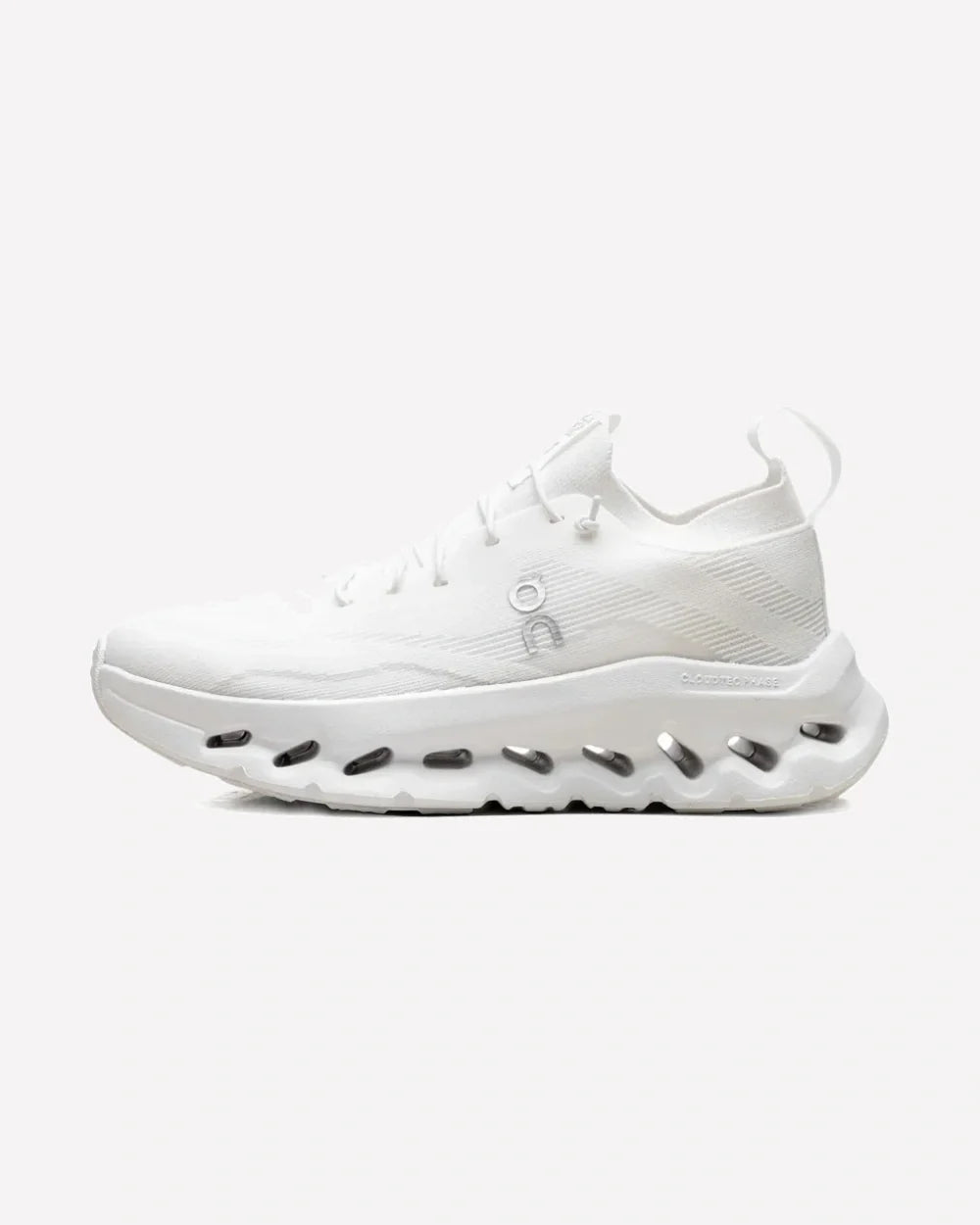 Overkicks - On Running Cloudtilt LOEWE All White (Womens) (3WD30310108/L929282X15-3089) - vista lateral