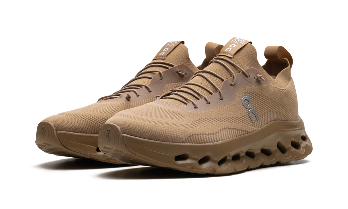 Overkicks - On Running Cloudtilt LOEWE Dark Sand (3MD30333505) - vista trasera
