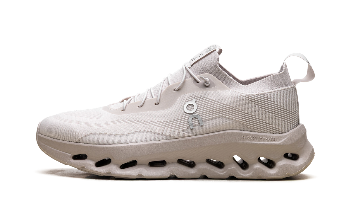 Overkicks - On Running Cloudtilt Loewe Sand (3MD30330554) - vista lateral