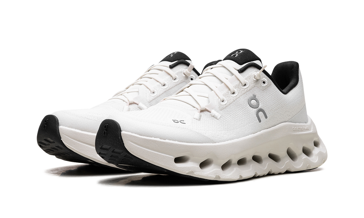 Overkicks - On Running Cloudtilt Pearl Ice (Womens) (3WE10052531) - vista trasera