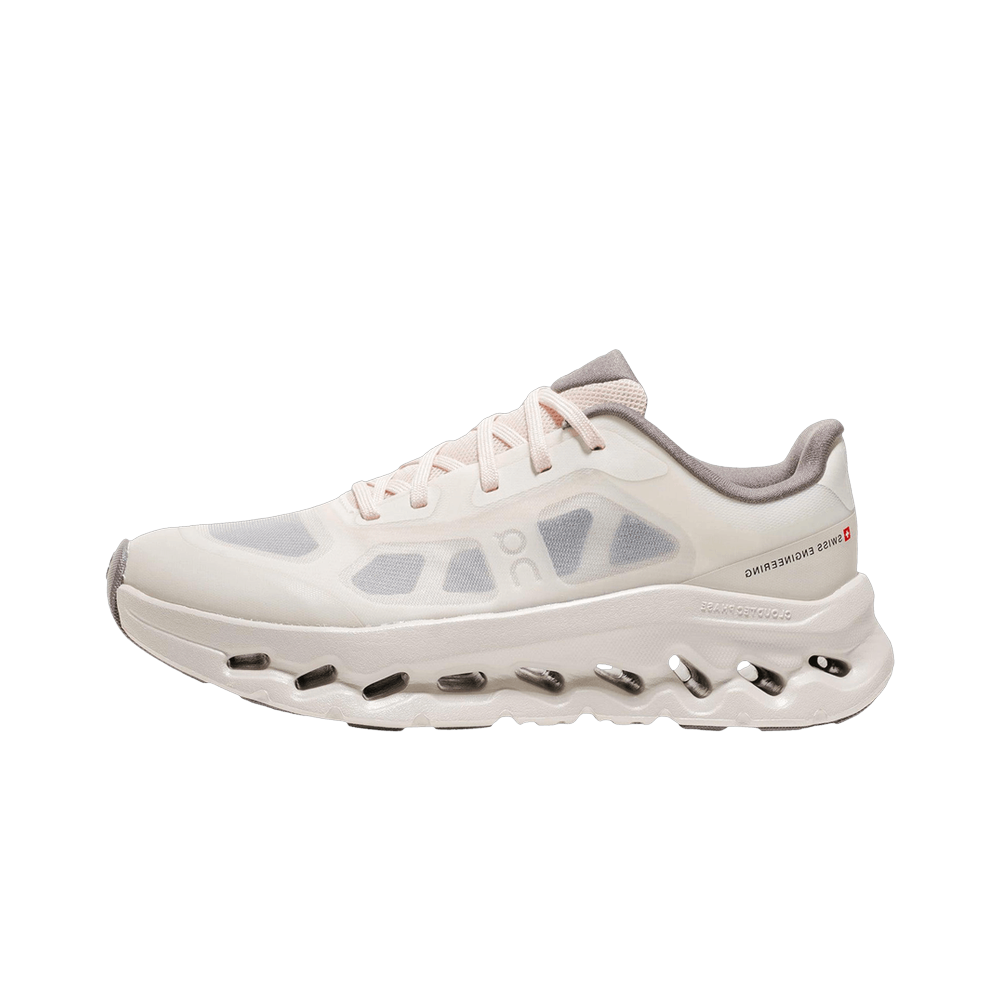Overkicks - On Running Cloudtilt Remix Silver Ivory (Womens) (3WG10243147) - vista lateral