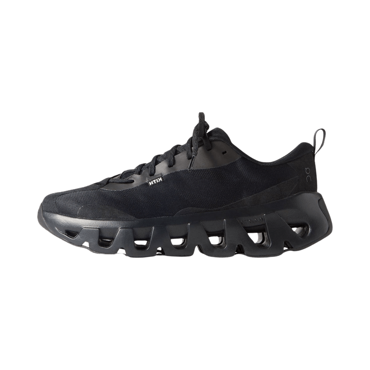 Overkicks - On Running K-Tech 1 Kith Black (3MG10771043) - vista lateral