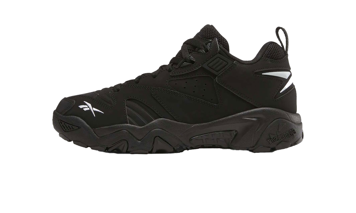 Overkicks - Reebok Brutus Low Black White (100244786) - vista lateral