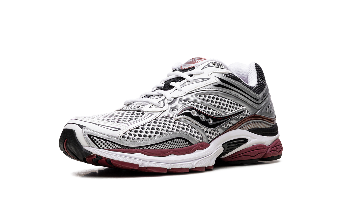 Overkicks - Saucony ProGrid Omni 9 OG White Silver Red (S70739-1) - detalle suela