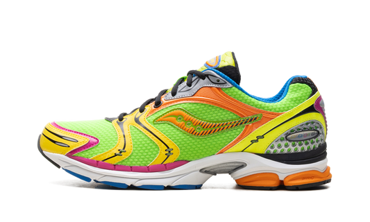 Overkicks - Saucony ProGrid Triumph 4 Westside Gunn Super Flygod (S71048-1) - vista lateral