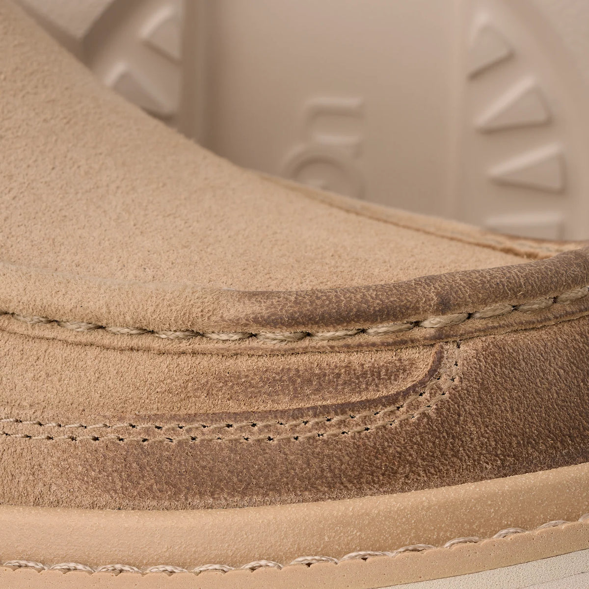 Overkicks - UGG Ascot Lug Mustard Seed (1172691-MDSD) - vista superior