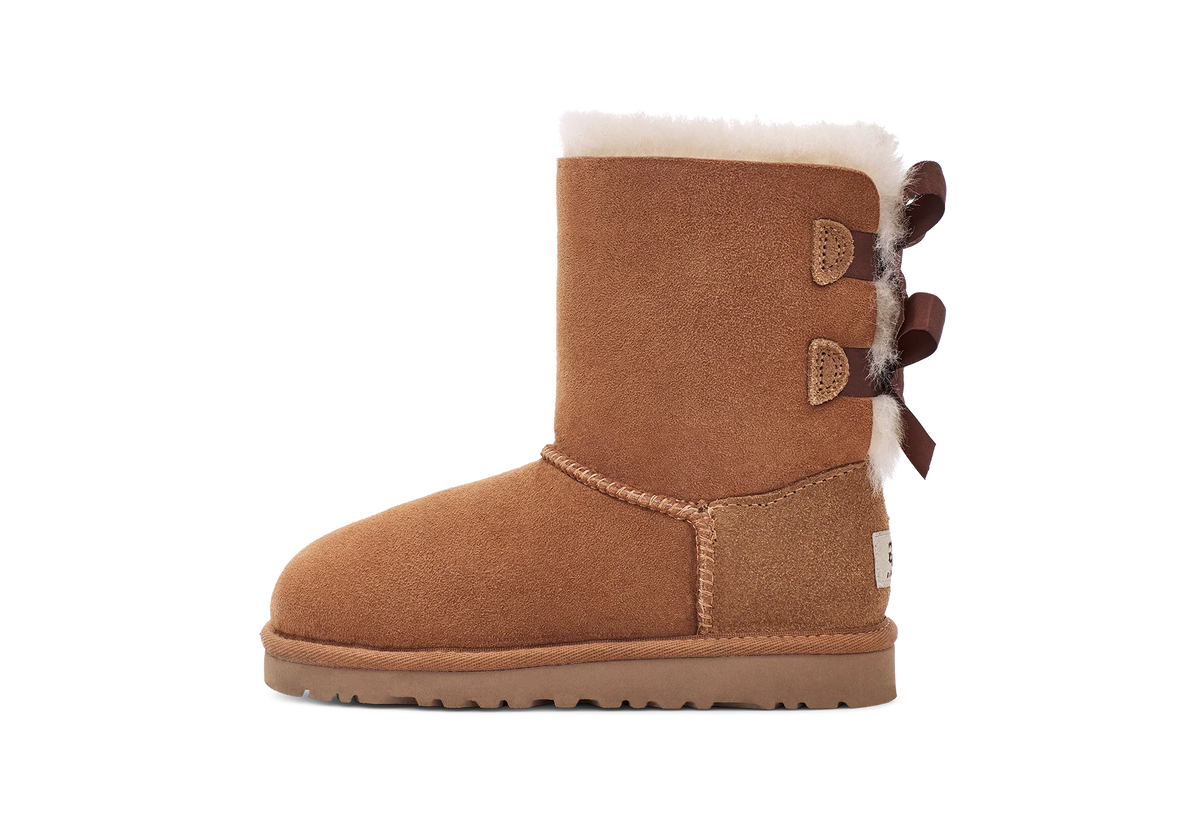 Overkicks - UGG Bailey Bow II Boot Chestnut (Kids) (1017394K-CHE) - vista lateral
