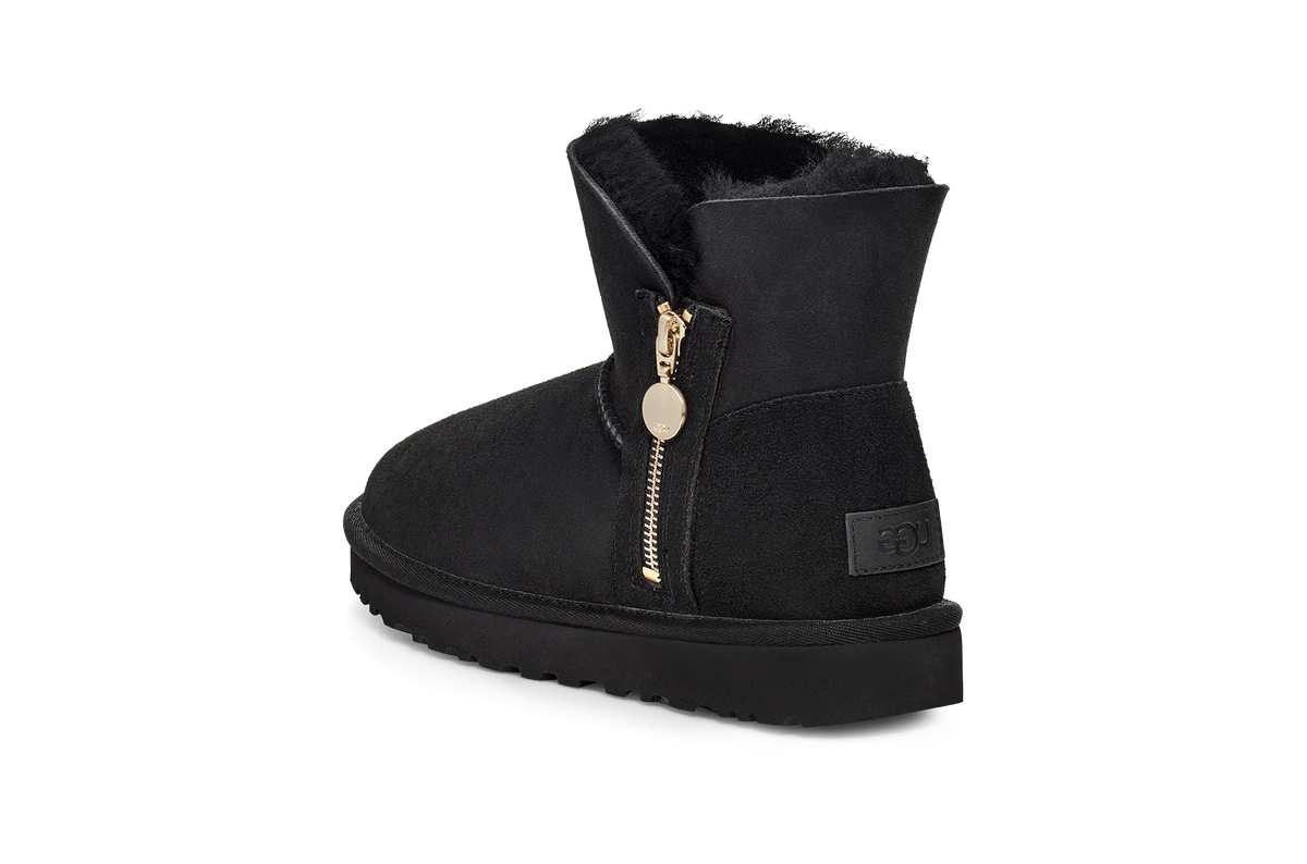 Overkicks - UGG Bailey Zip Mini Boot Black (Womens) (1112481-BLK) - detalle suela