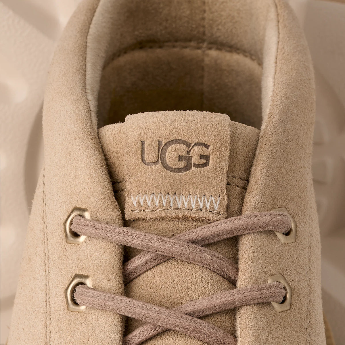 Overkicks - UGG Chukka Lug Boot Mustard Seed (1171113-MDSD) - vista superior