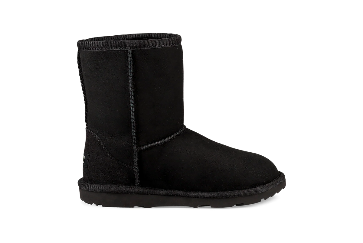 Overkicks - UGG Classic II Boot Black (Kids) (1017703K-BLK) - imagen 3