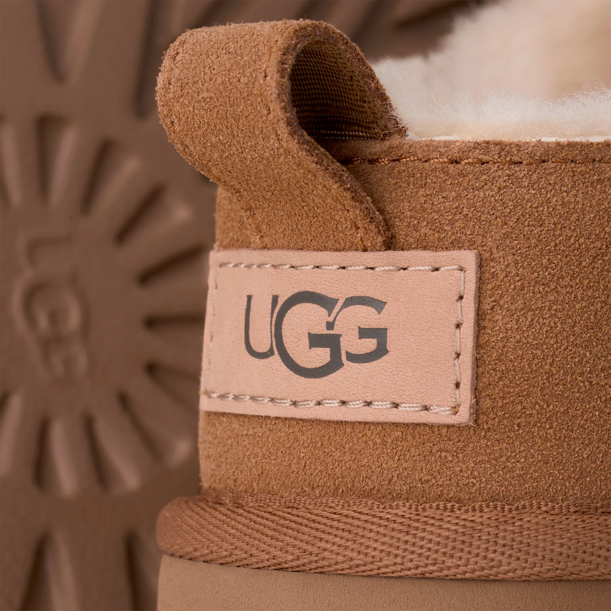 Overkicks - UGG Classic Micro Chestnut (Womens) (1173891-CHE) - vista superior