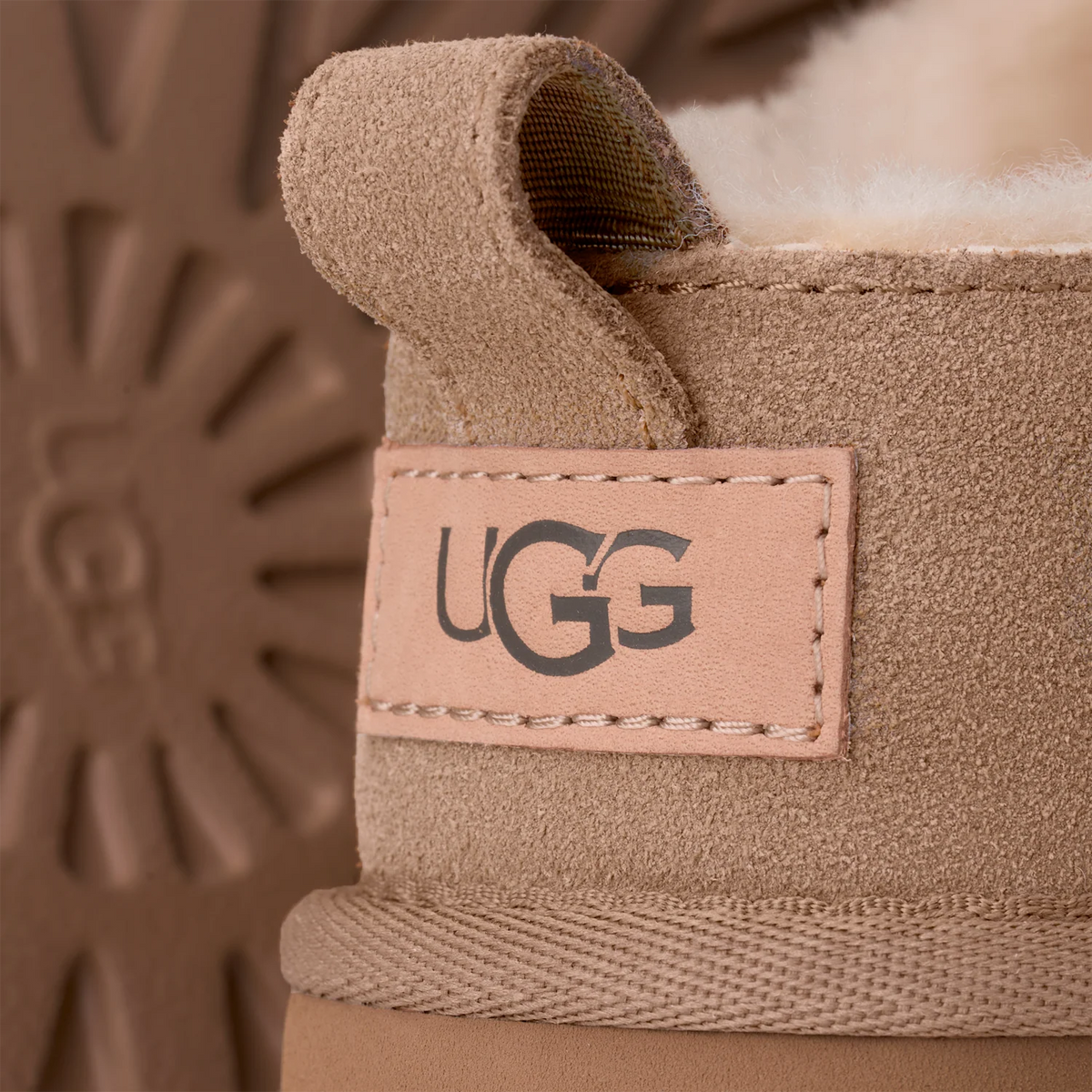 Overkicks - UGG Classic Micro Sand (Womens) (1173891-SAN) - vista superior