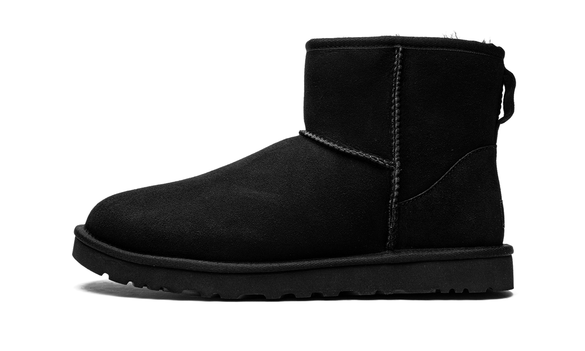 Overkicks - UGG Classic Mini Boot Black (1002072-BLK) - detalle