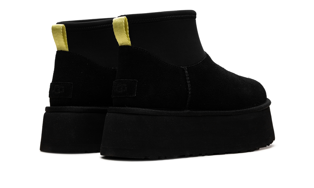 Overkicks - UGG Classic Mini Dipper Boot Black Yellow (Womens) (1168170-BLK) - par completo