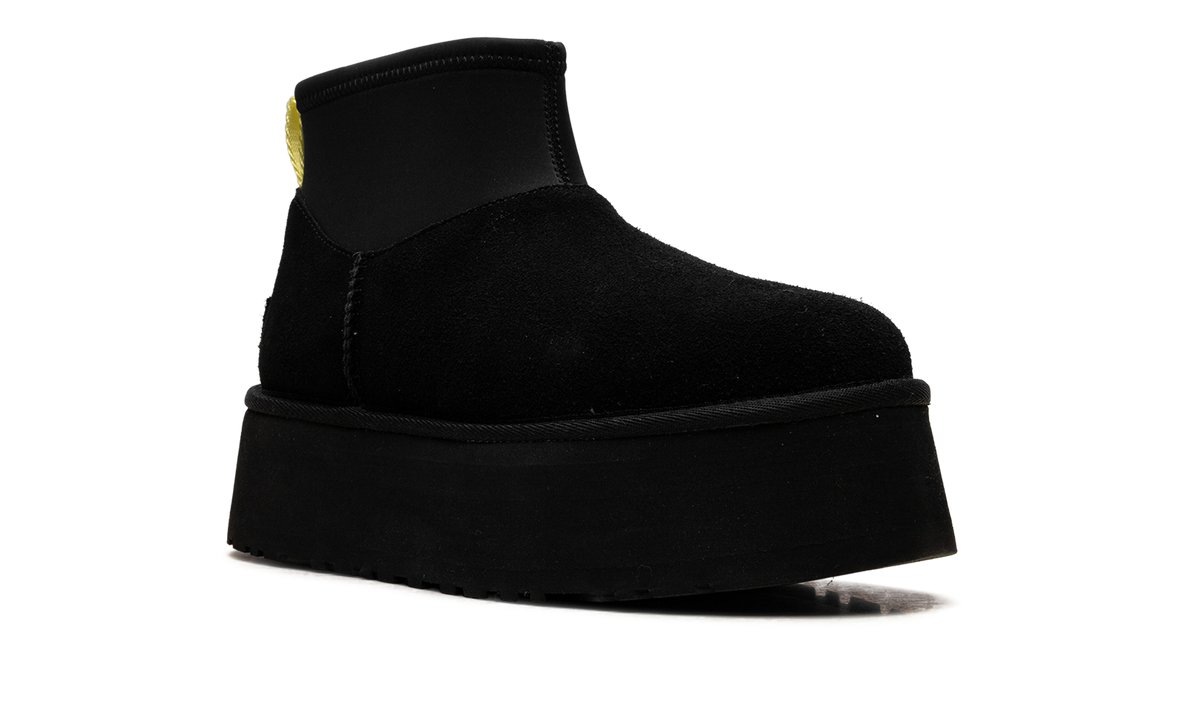 Overkicks - UGG Classic Mini Dipper Boot Black Yellow (Womens) (1168170-BLK) - detalle lateral interior